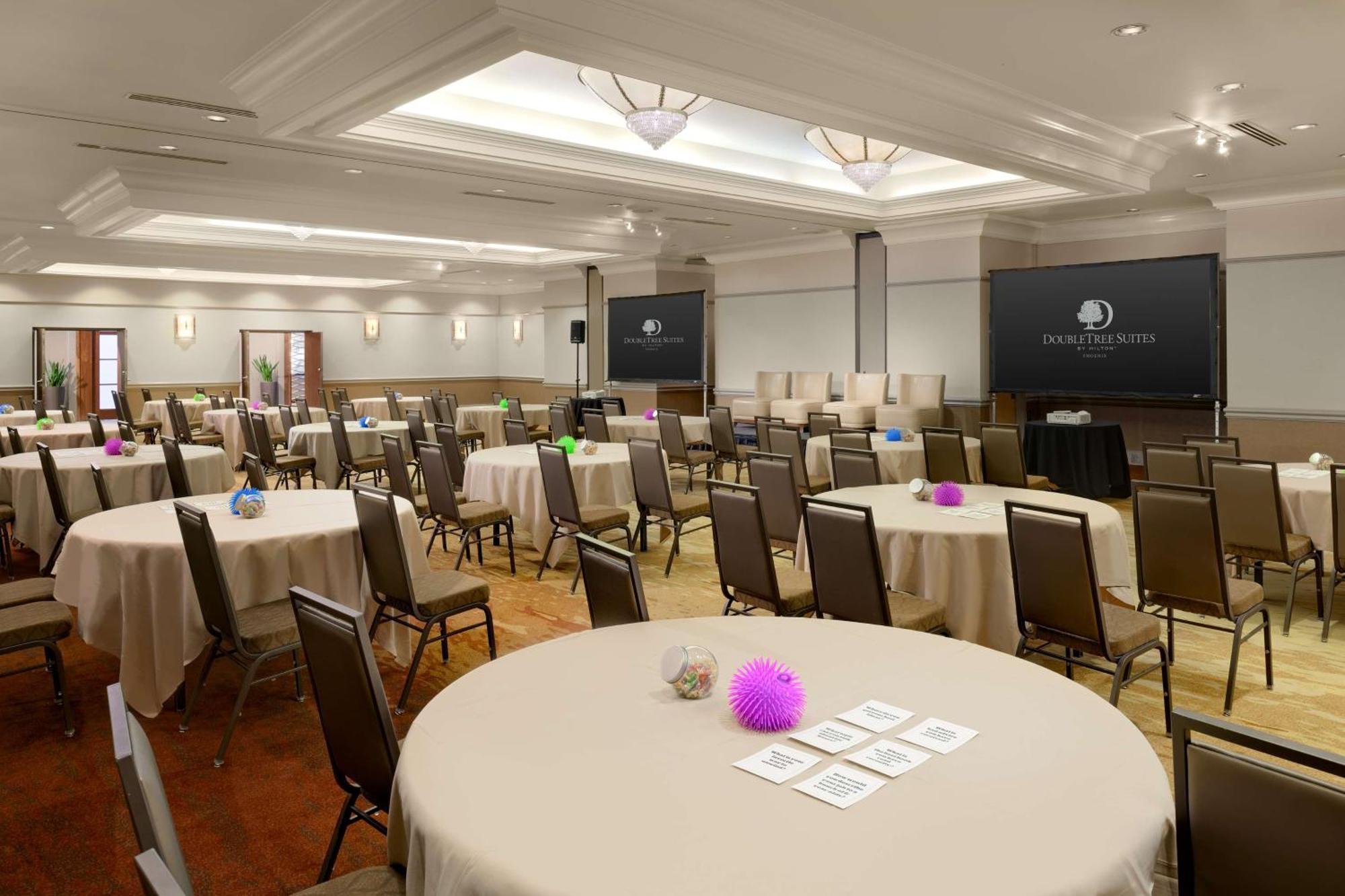 Doubletree Suites By Hilton Феникс Экстерьер фото