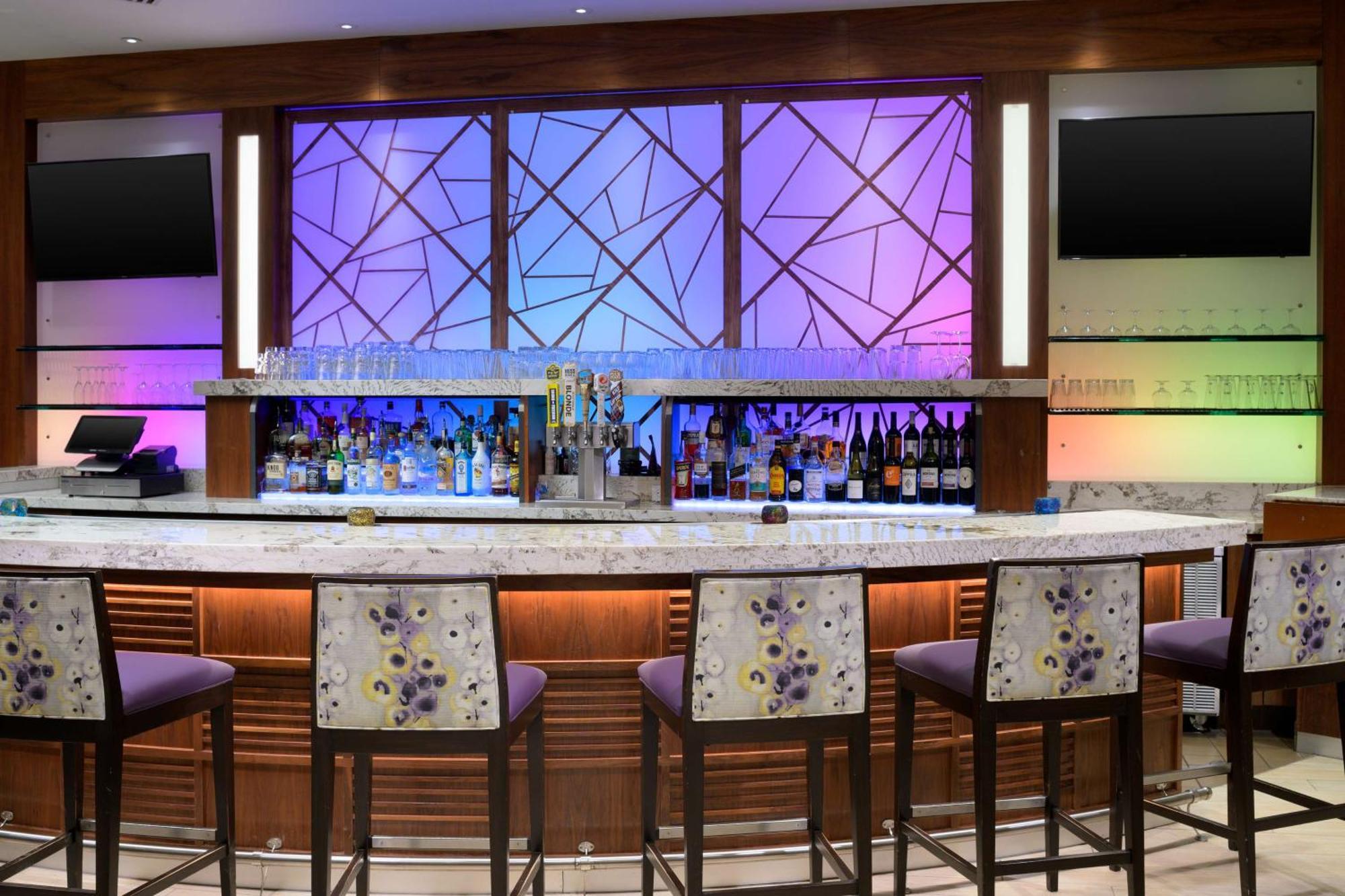 Doubletree Suites By Hilton Феникс Экстерьер фото